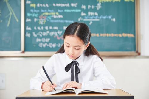 西安心理咨询：孩子需要做心理咨询的5个信号