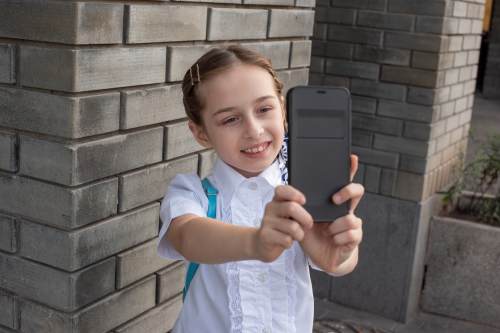 西安青少年心理：为什么我说不要阻止孩子玩手机？